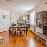 Apartment Istriensonne - Veruda Mit Grillterrasse Pula