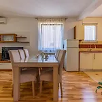 Istriensonne - Veruda Mit Grillterrasse Apartment Pula