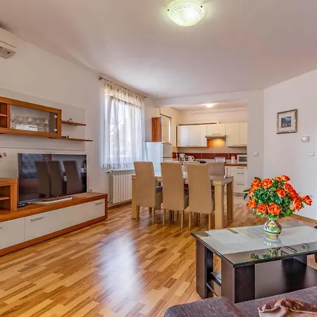 Istriensonne - Veruda Mit Grillterrasse Apartmán *