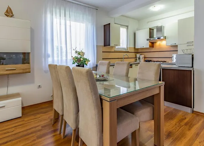 Apartment Istriensonne - Veruda Mit Grillterrasse