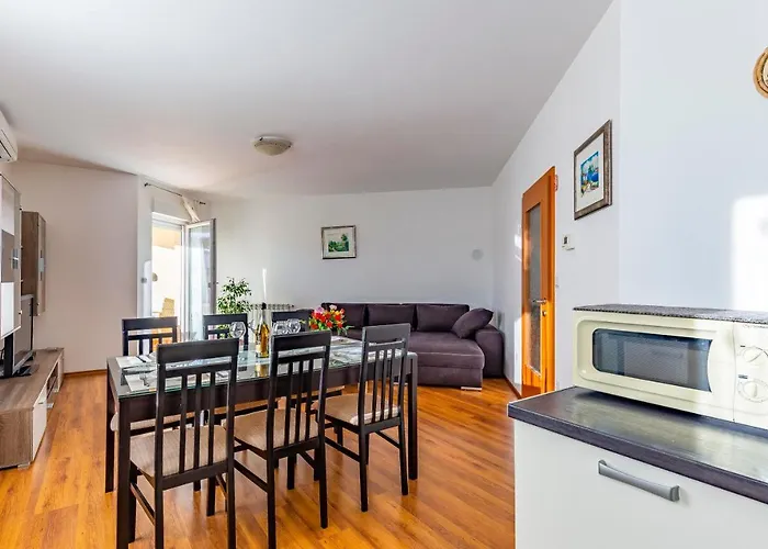 Apartment Istriensonne - Veruda Mit Grillterrasse Pula