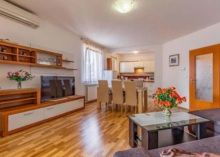 Istriensonne - Veruda Mit Grillterrasse Apartment *