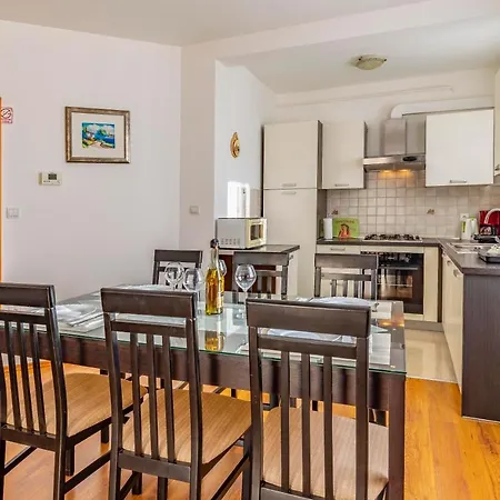 Istriensonne - Veruda Mit Grillterrasse