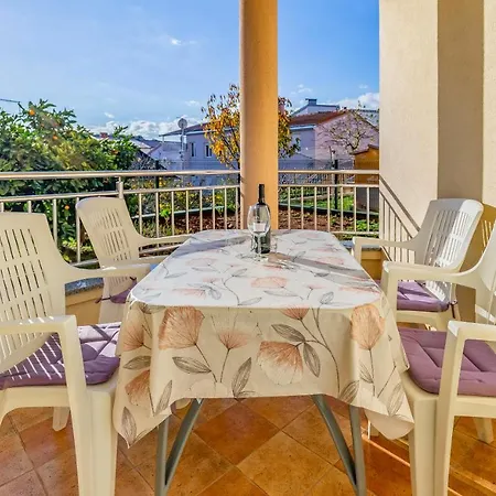Apartment Istriensonne - Veruda Mit Grillterrasse Pula