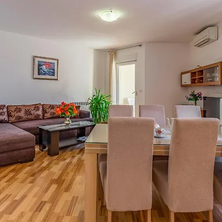 Istriensonne - Veruda Mit Grillterrasse Pula