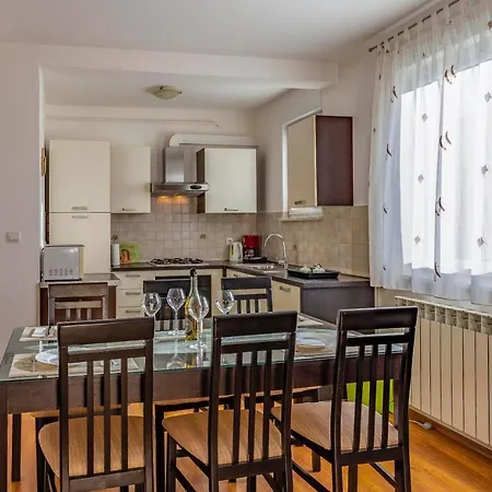 Istriensonne - Veruda Mit Grillterrasse *