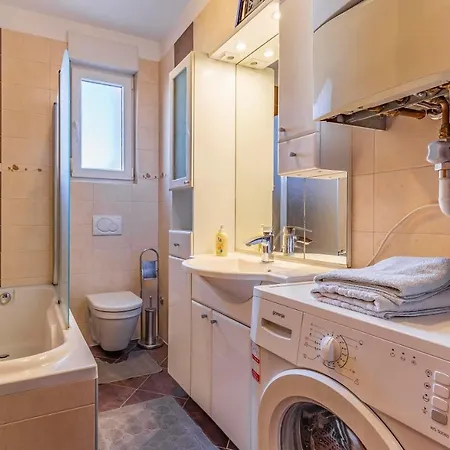 Appartement Istriensonne - Veruda Mit Grillterrasse Pula