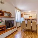 Istriensonne - Veruda Mit Grillterrasse Apartman