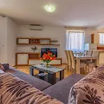 Apartman Istriensonne - Veruda Mit Grillterrasse Póla
